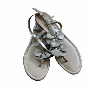 St John’s Bay 8.5 Gold Floral Sandals Metallic Comfort Thong Summer Feminine